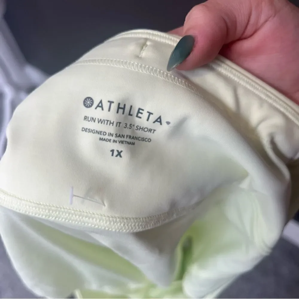 Athleta Run With It Shorts 3.5”